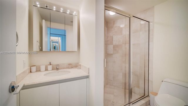 1455 Ocean Dr 902, Miami Beach, FL 33139