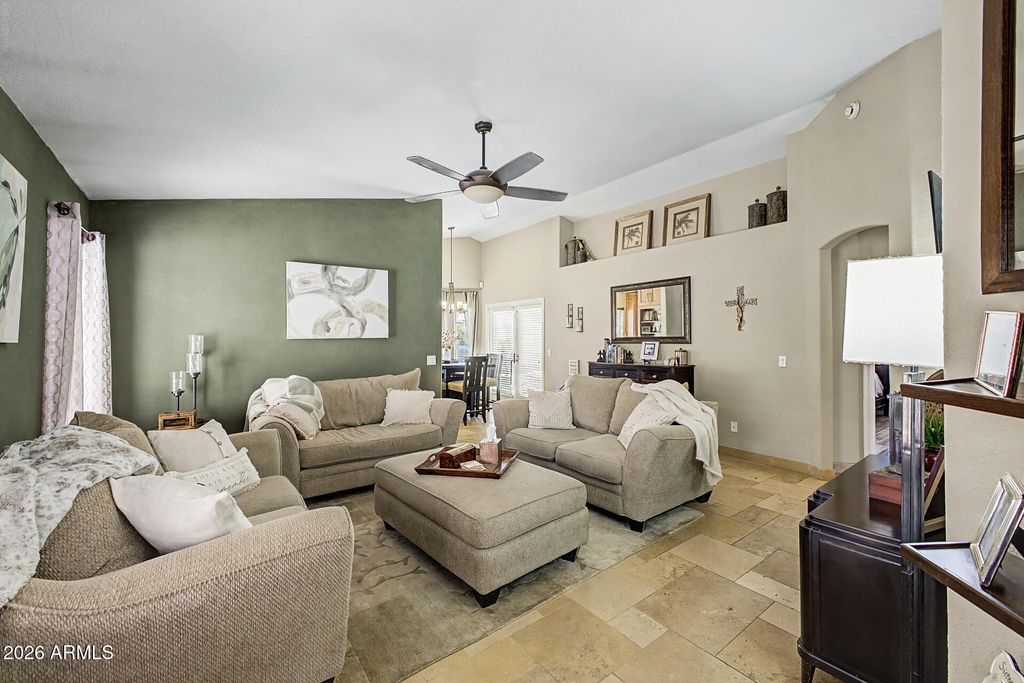 173 W SMOKE TREE Road, Gilbert, AZ 85233 — photo 2