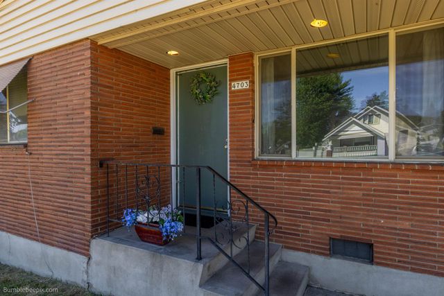 4703 N Stevens St, Spokane, WA 99205