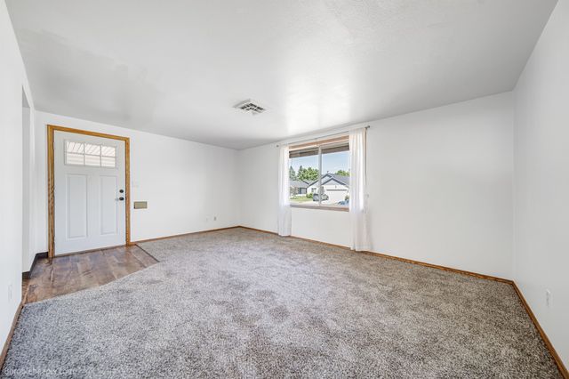 4703 N Stevens St, Spokane, WA 99205