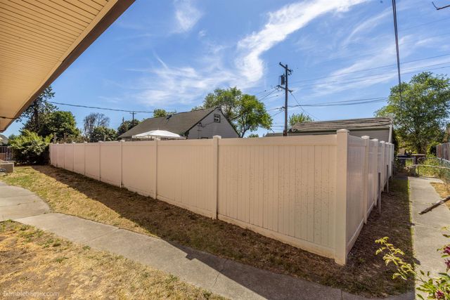 4703 N Stevens St, Spokane, WA 99205