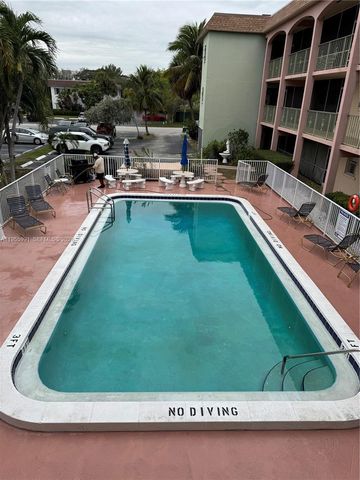 100 SE 6th Ave 207, Pompano Beach, FL 33060