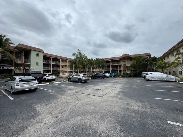 100 SE 6th Ave 207, Pompano Beach, FL 33060