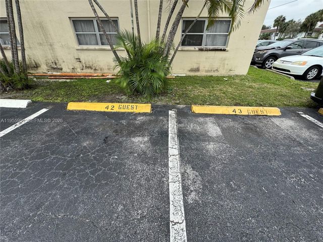 100 SE 6th Ave 207, Pompano Beach, FL 33060