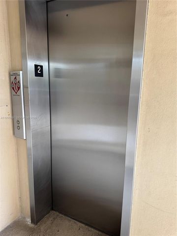 100 SE 6th Ave 207, Pompano Beach, FL 33060