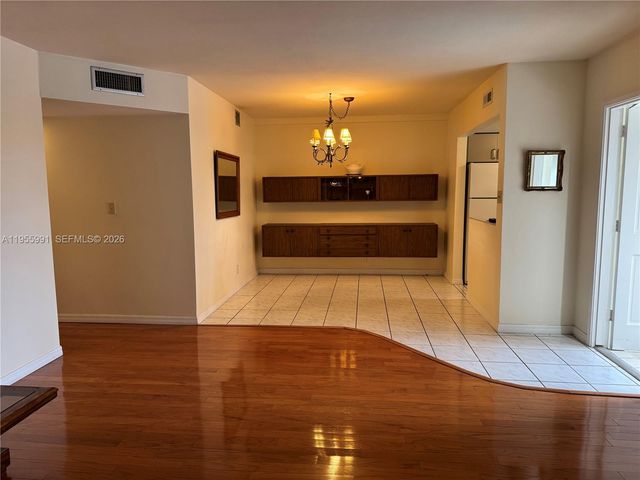 100 SE 6th Ave 207, Pompano Beach, FL 33060