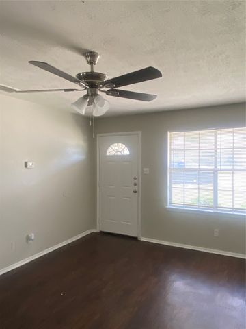 6520 Warm Moon Lane, Dallas, TX 75241