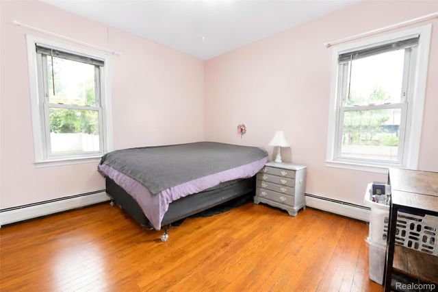 31215 Dawson Street, Garden City, MI 48135