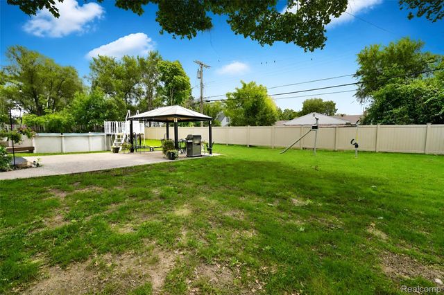 31215 Dawson Street, Garden City, MI 48135