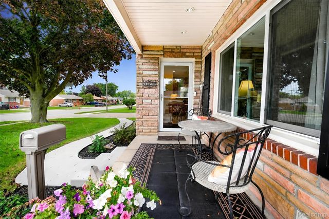 31215 Dawson Street, Garden City, MI 48135