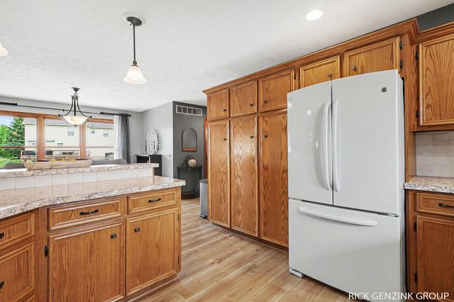 3425 Stonyridge Drive, Georgetown Twp, MI 49426