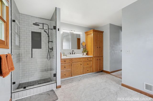 3425 Stonyridge Drive, Georgetown Twp, MI 49426