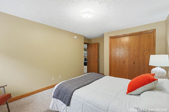 3425 Stonyridge Drive, Georgetown Twp, MI 49426