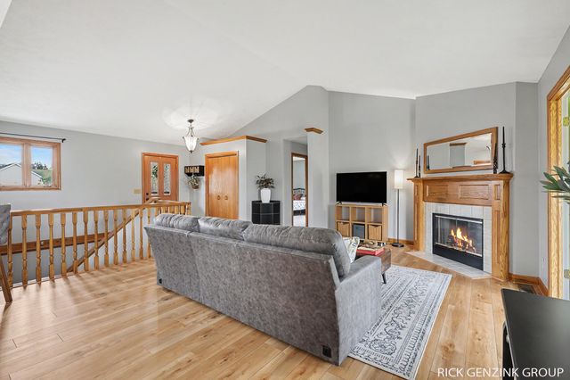 3425 Stonyridge Drive, Georgetown Twp, MI 49426