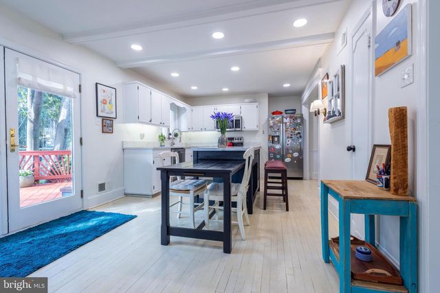 7806 WORTHING CT, Alexandria, VA 22315