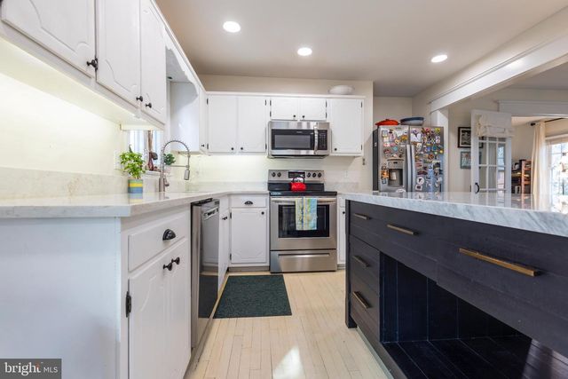 7806 WORTHING CT, Alexandria, VA 22315