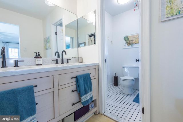 7806 WORTHING CT, Alexandria, VA 22315