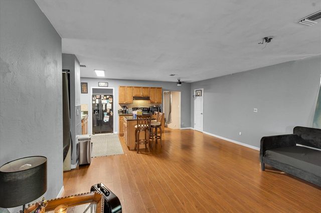 308 NW 27TH Street, Wilton Manors, FL 33311