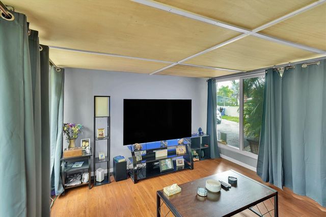 308 NW 27TH Street, Wilton Manors, FL 33311