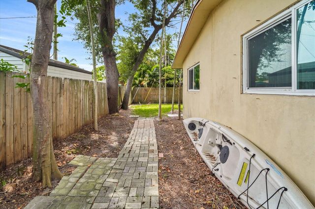 308 NW 27TH Street, Wilton Manors, FL 33311