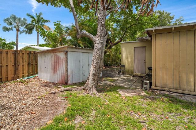 308 NW 27TH Street, Wilton Manors, FL 33311