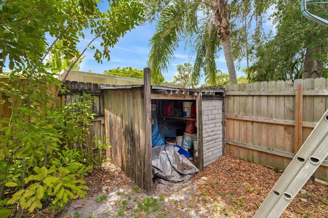 308 NW 27TH Street, Wilton Manors, FL 33311