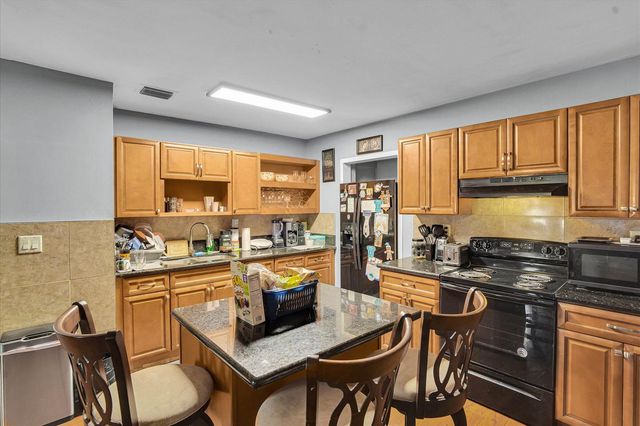 308 NW 27TH Street, Wilton Manors, FL 33311