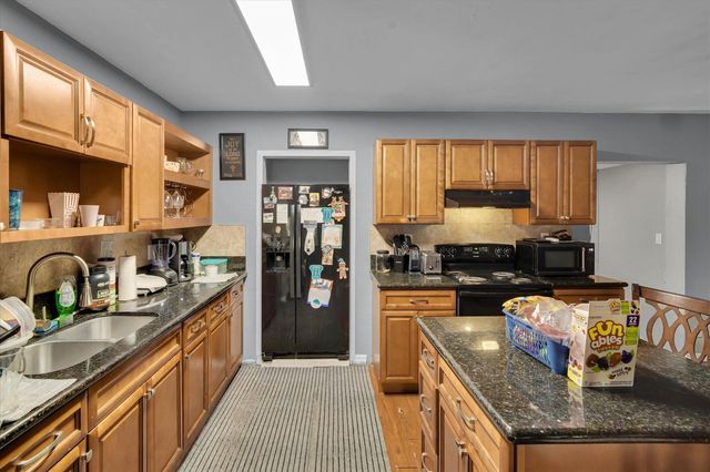 308 NW 27TH Street, Wilton Manors, FL 33311