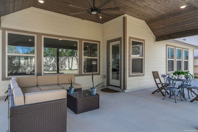 102 bretford, Boerne, TX 78006