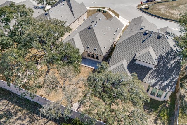 102 bretford, Boerne, TX 78006