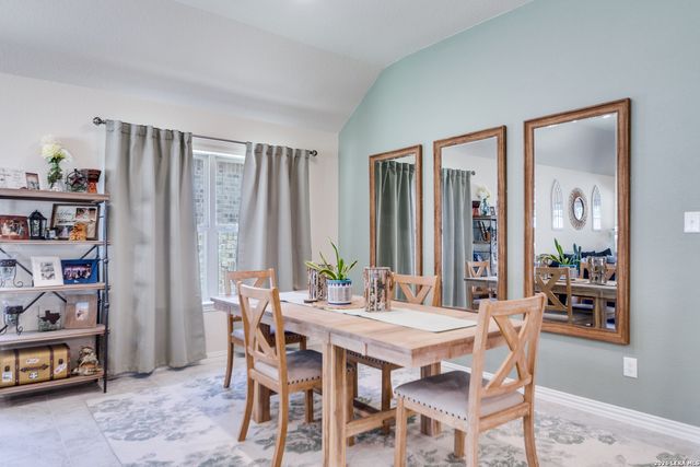 102 bretford, Boerne, TX 78006