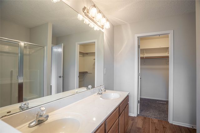 5721 SE 30th Street, Des Moines, IA 50320