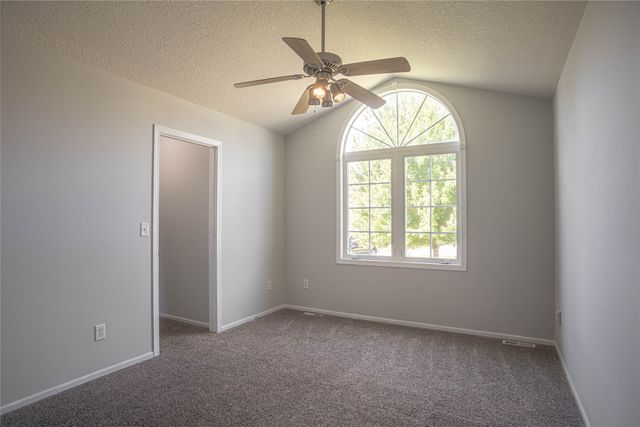 5721 SE 30th Street, Des Moines, IA 50320