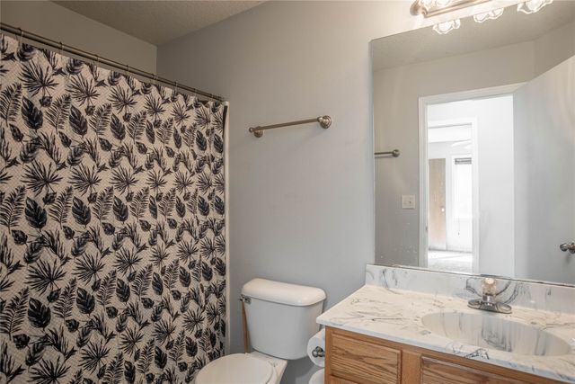 5721 SE 30th Street, Des Moines, IA 50320