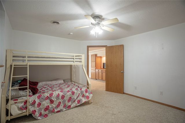 5721 SE 30th Street, Des Moines, IA 50320