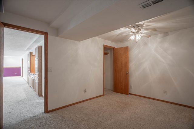5721 SE 30th Street, Des Moines, IA 50320