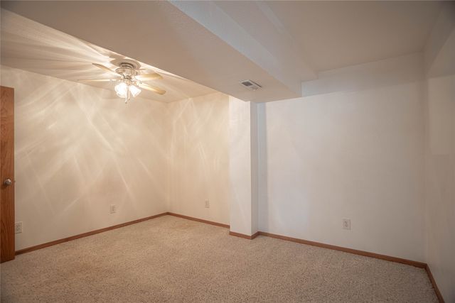 5721 SE 30th Street, Des Moines, IA 50320