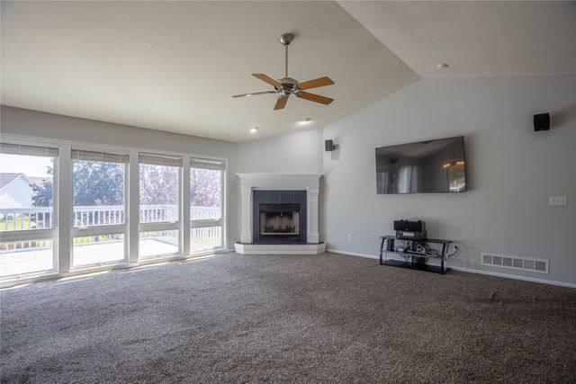 5721 SE 30th Street, Des Moines, IA 50320