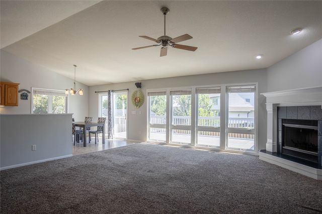 5721 SE 30th Street, Des Moines, IA 50320