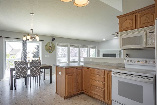 5721 SE 30th Street, Des Moines, IA 50320