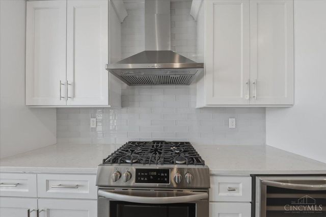 3908 Edwards Road, Cincinnati, OH 45209