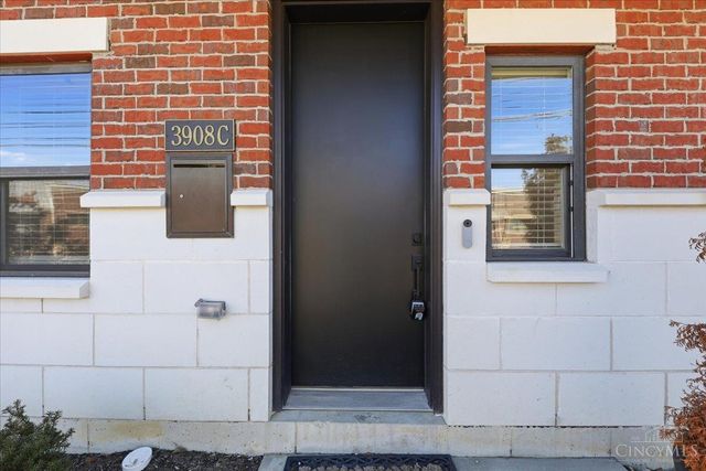 3908 Edwards Road, Cincinnati, OH 45209