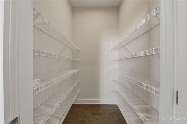 3908 Edwards Road, Cincinnati, OH 45209