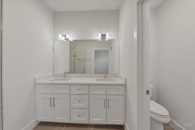 3908 Edwards Road, Cincinnati, OH 45209