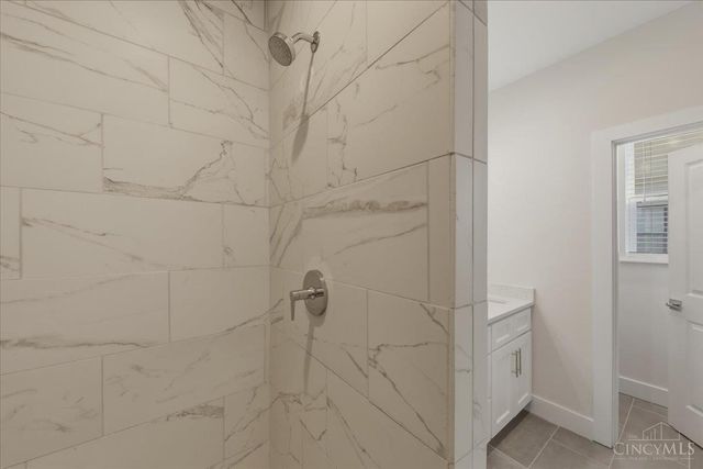 3908 Edwards Road, Cincinnati, OH 45209