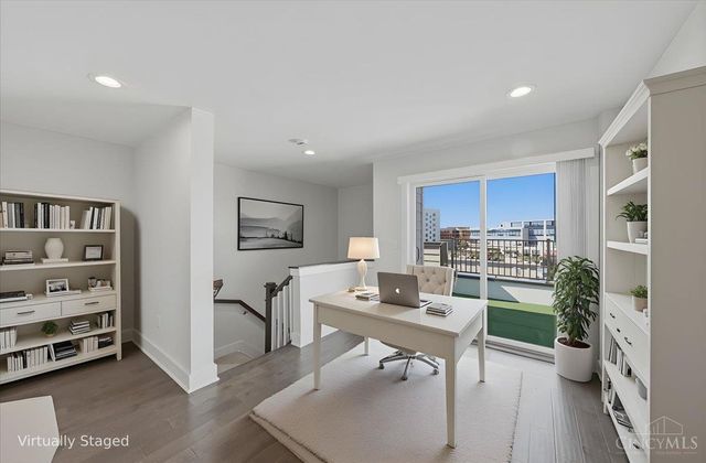 3908 Edwards Road, Cincinnati, OH 45209