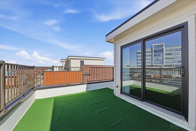 3908 Edwards Road, Cincinnati, OH 45209