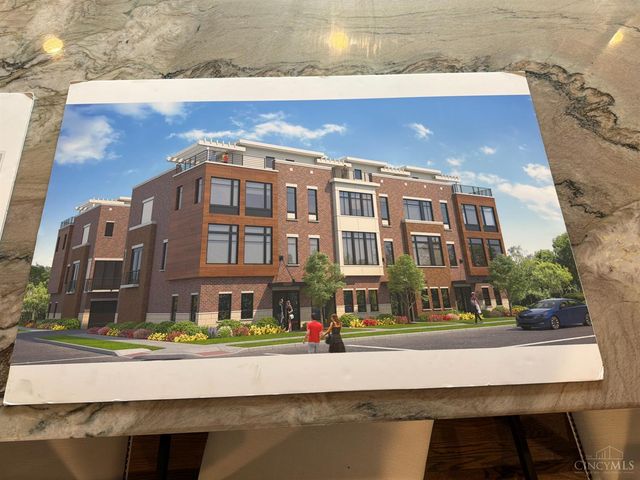 3908 Edwards Road, Cincinnati, OH 45209