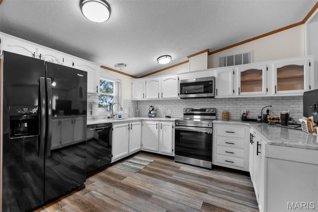 902 Pine Street, Potosi, MO 63664