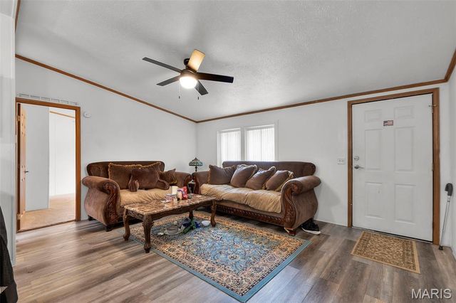 902 Pine Street, Potosi, MO 63664